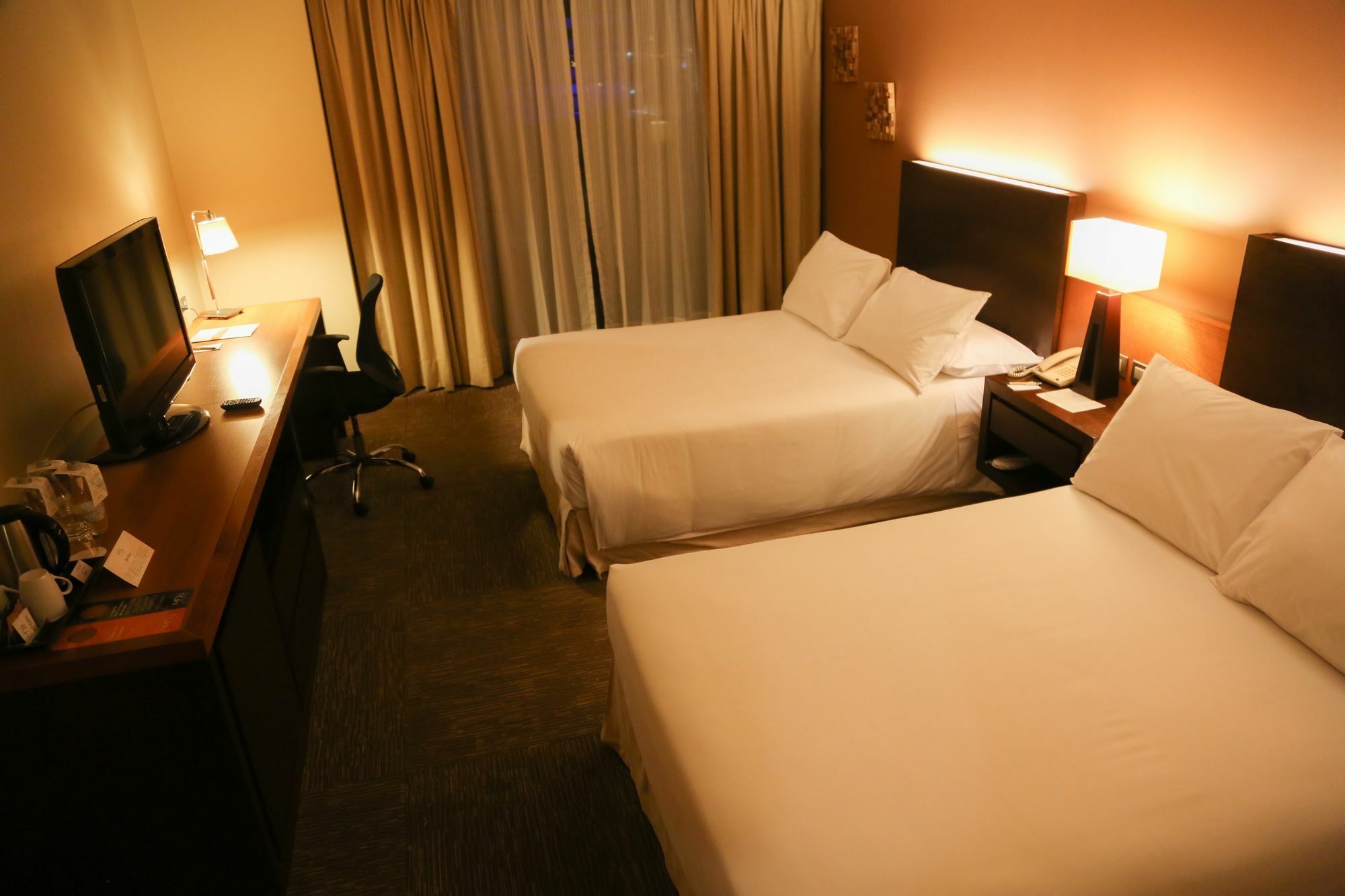 Mds Hotel Calama Ngoại thất bức ảnh A room at the hotel