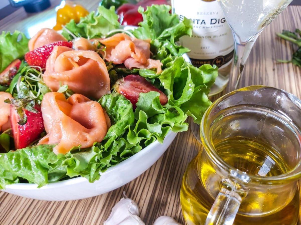 Mds Hotel Calama Ngoại thất bức ảnh Salmon salad